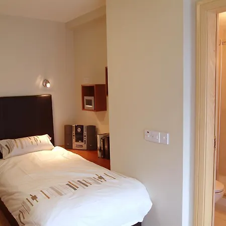 Destiny Student - Apartamento Galway