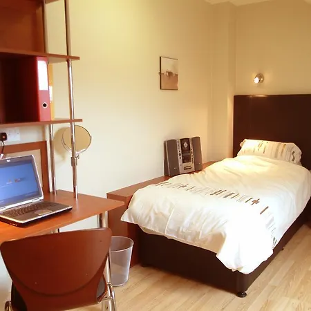 Destiny Student - Apartamento *